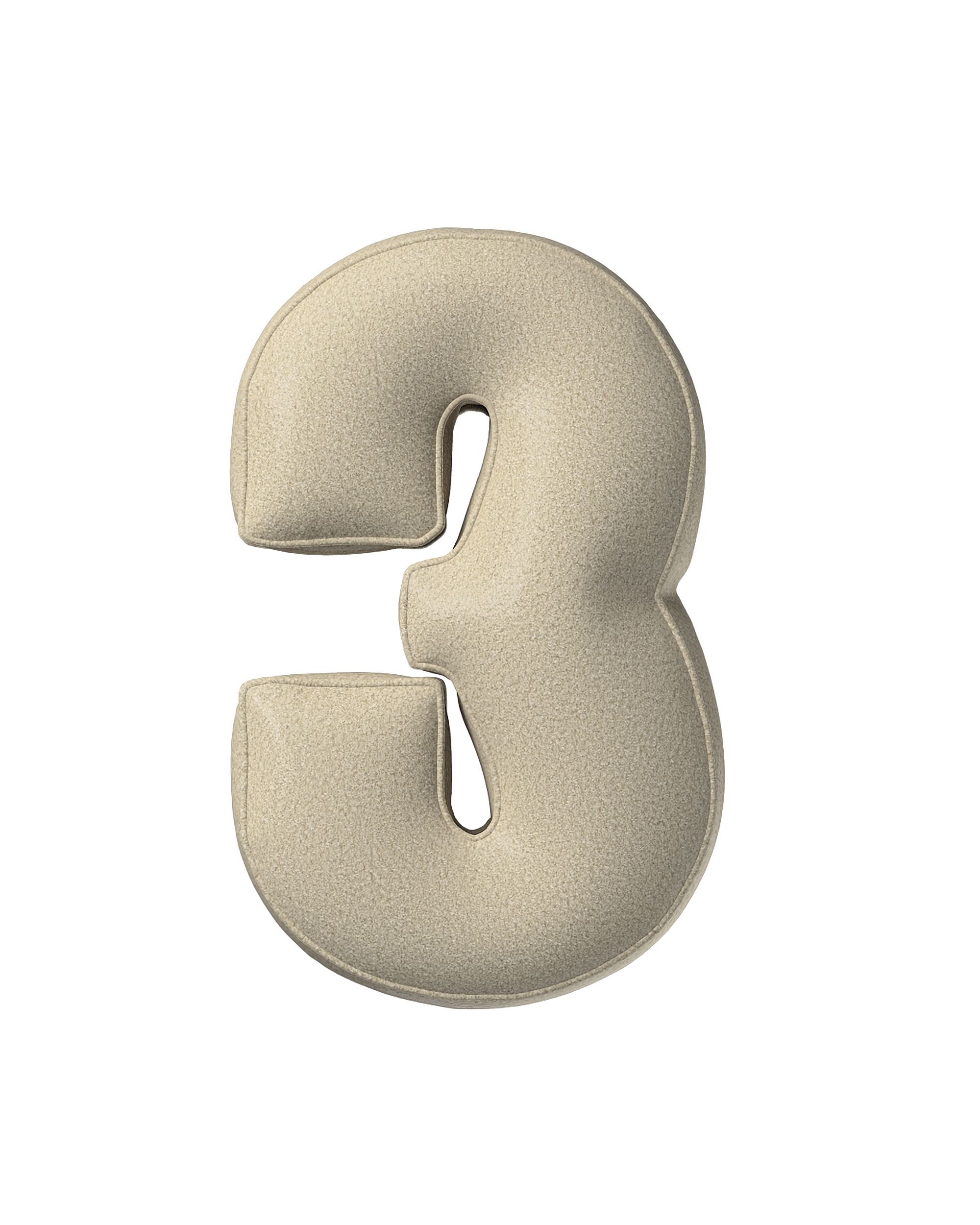 Polštářek Číslo 3 barva béžová látka pletený vzor