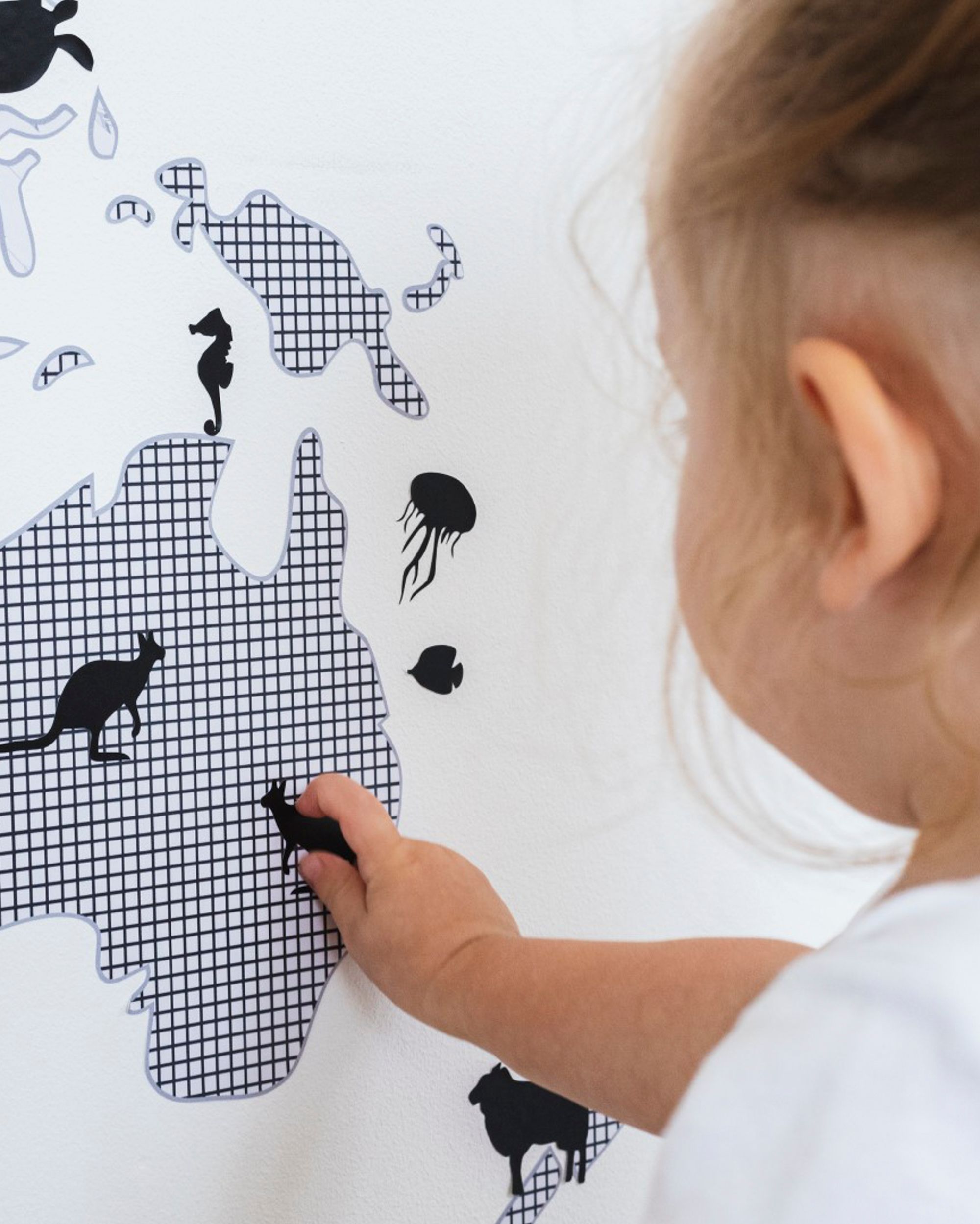 Samolepka World Map Black (hover)